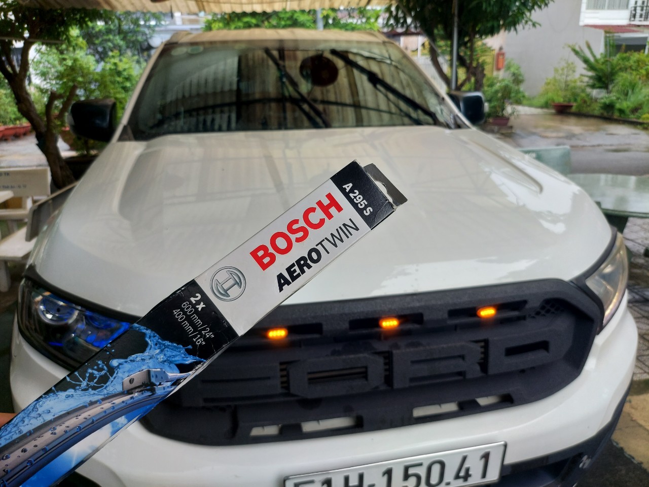 Gạt mưa xe ô tô Bosch AeroTwin Euro Set